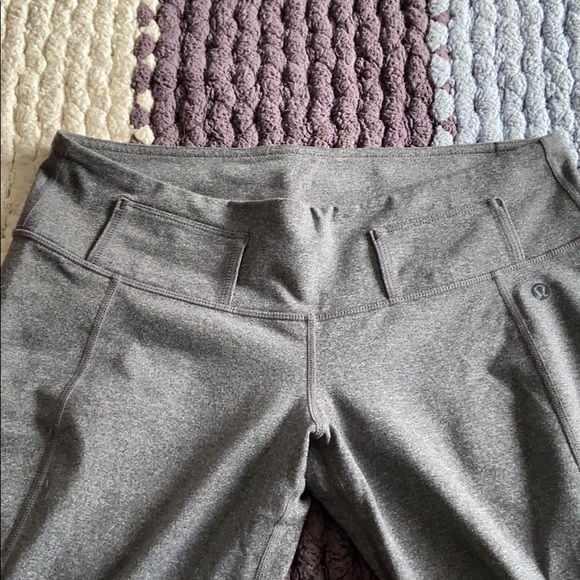 LULU Leggings - Picture 2 of 2